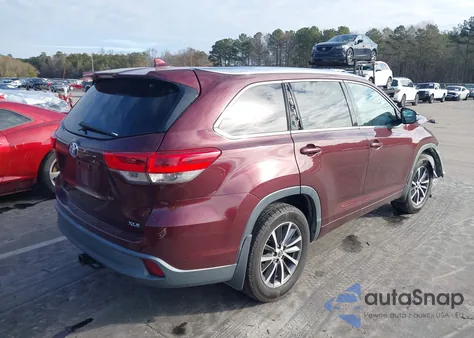 2018 Toyota Highlander Xle z USA, uszkodzony, nr VIN 5TDKZRFH1JS243010